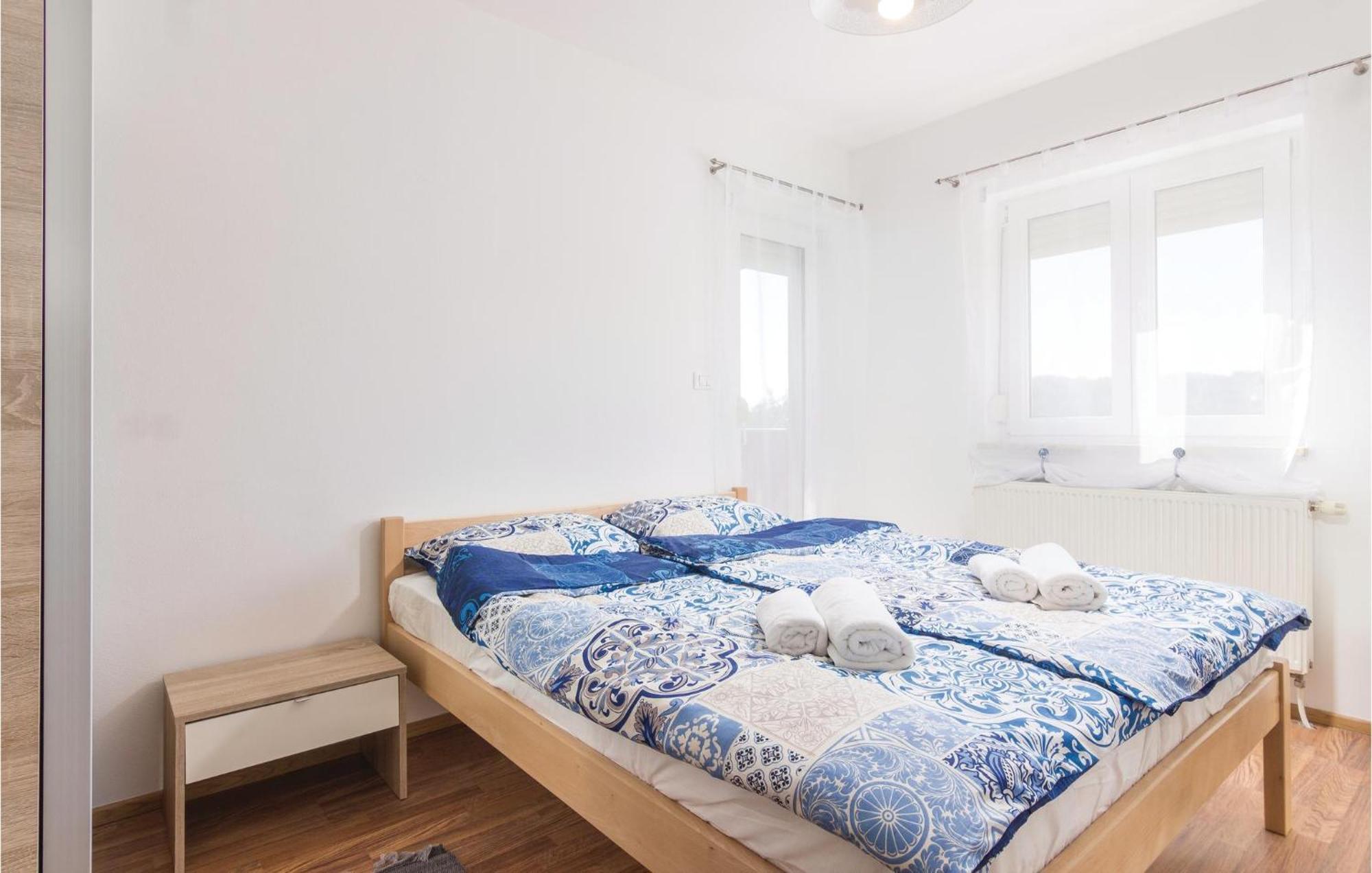 8 Bedroom Awesome Home In Pula Exterior photo