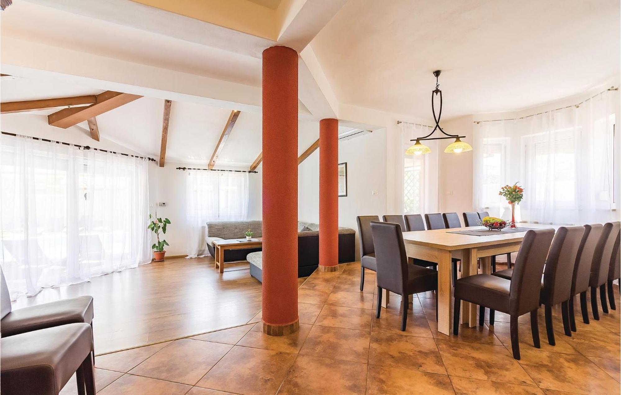 8 Bedroom Awesome Home In Pula Exterior photo
