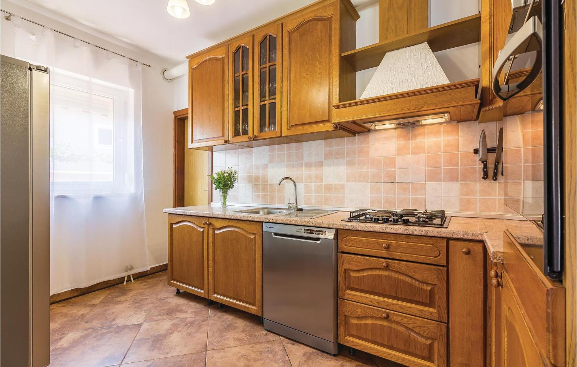 8 Bedroom Awesome Home In Pula Exterior photo