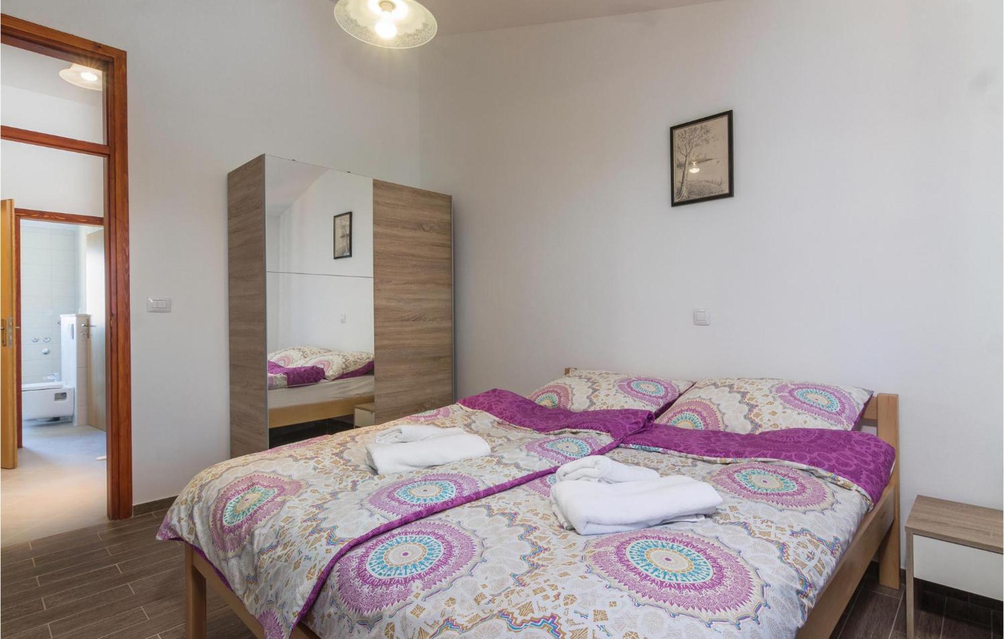 8 Bedroom Awesome Home In Pula Exterior photo